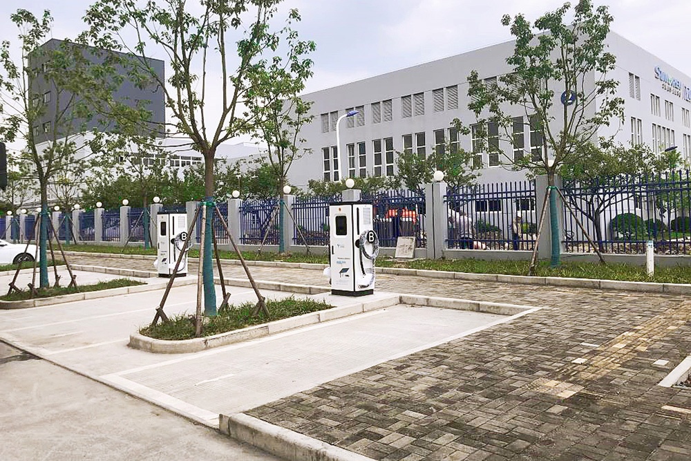 芯美生物园区网荷光储充智能微网项目充电站